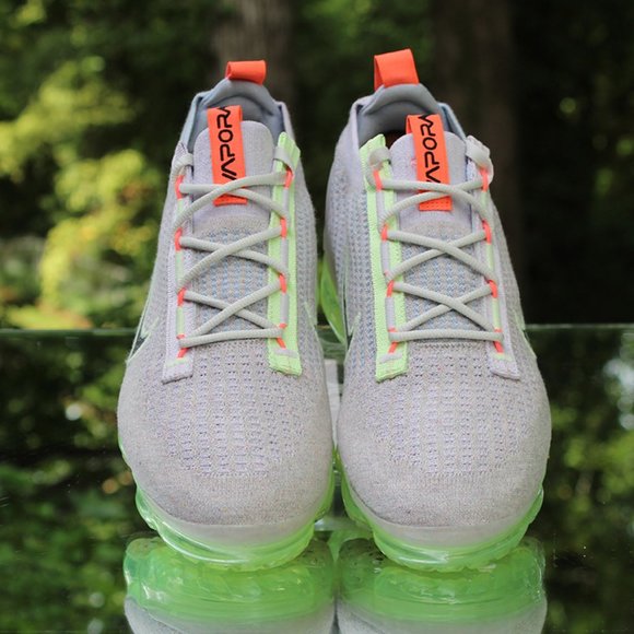 Nike Air VaporMax Flyknit 2021 Women’s Size 10 - Picture 7 of 12